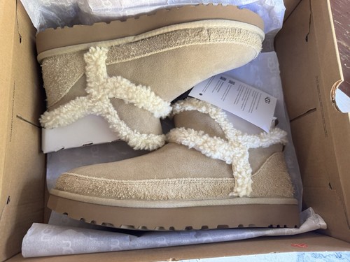 The ugg women classic - to,